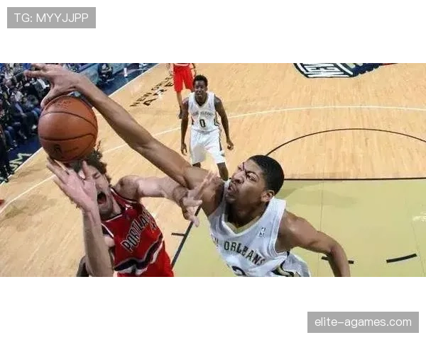 安东尼·戴维斯挡拆制造高效得分提升球队关键回合表现