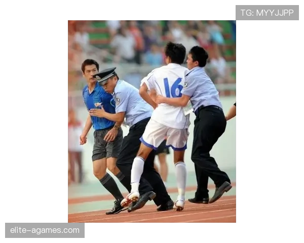 足球规则中球衣号码的规定及裁判对编号错误的判罚标准解析