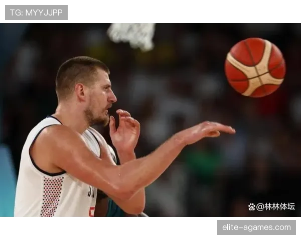 约基奇连续季后赛多次挡拆助攻提升队友效率明显