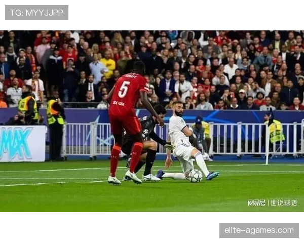 越位判罚为何经常引发争议？关键判定细节全解析