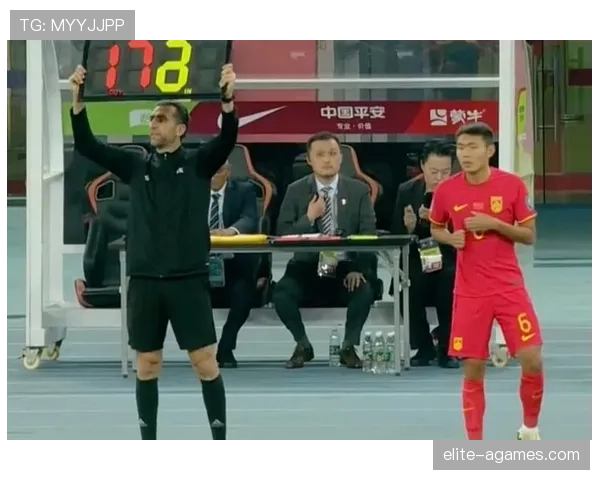 第四官员职责与权限：替补换人、补时与技术区管理的裁判规则